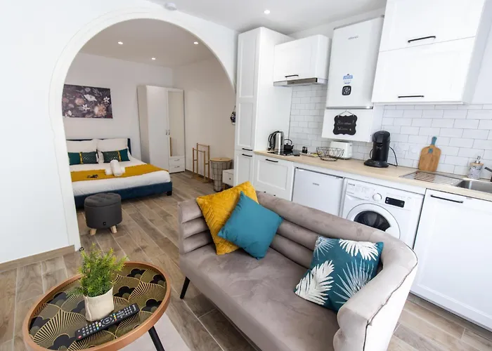 Charmant Studio Climatise 'Alma 1' - Beziers Centre - Wifi Fibre - Netflix