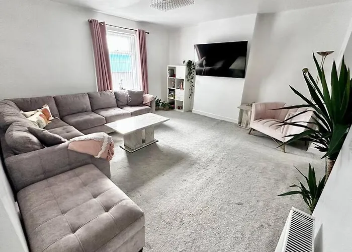 Spacious Modern Duplex Apartment