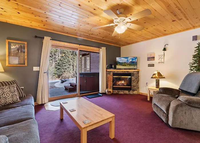 Bugle Pointe B10 By Estes Park Condos