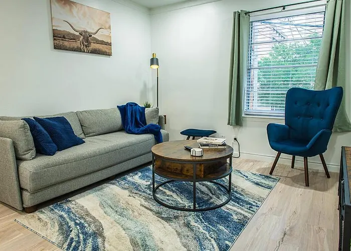 Downtown Austin Suite Retreat