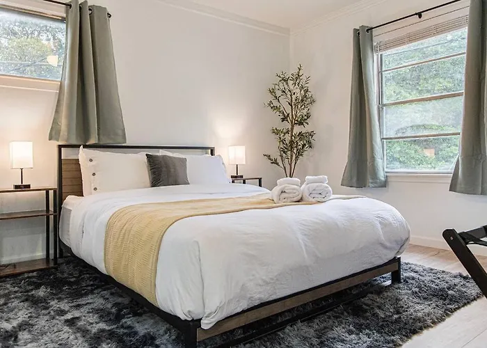Downtown Austin Suite Retreat