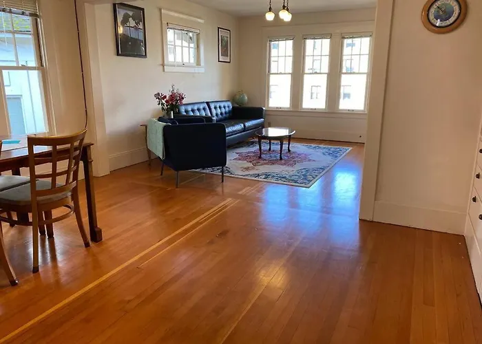 Historic Downtown Flat, #3