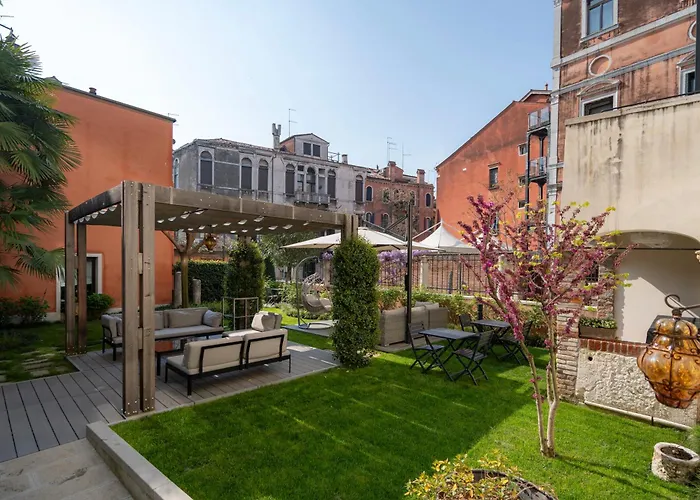Palazzo Morosini Degli Spezieri - Lifestyle Apartments