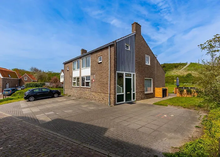 Hogehilweg 16 vakantiehuis, Direct onder de duinen - eigen parkeerplaatsen