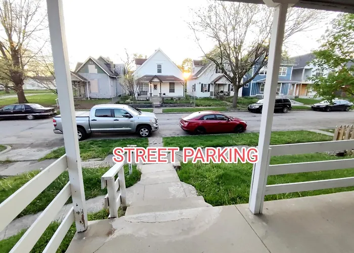 Entire Studio Apartment #2/Minutes To Downtown Indianapolis