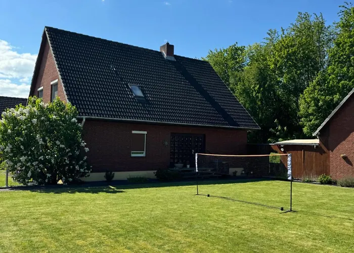 Apartment Mit Garten Und Pool In Ostseenaehe