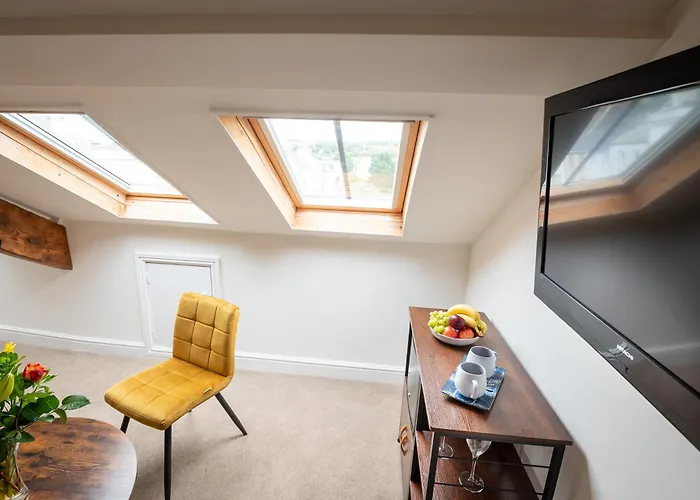 Luxury Studio Apartment - Town Centre