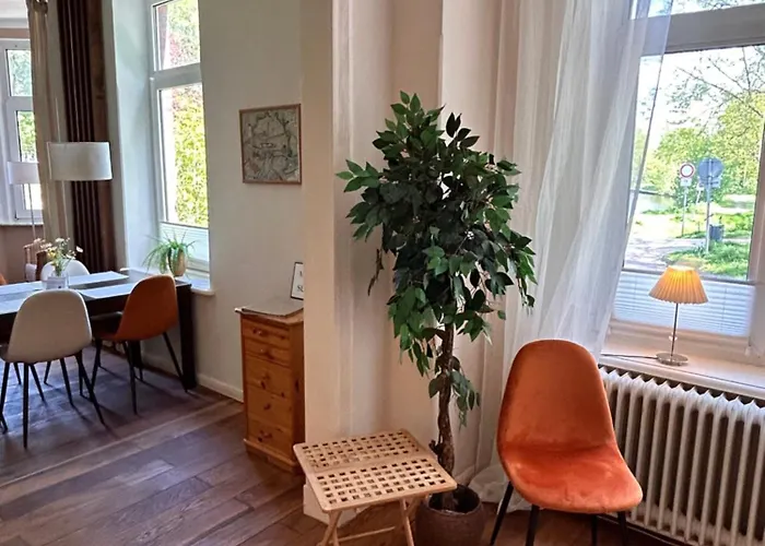 Schoene Altbauwohnung Direkt An Der Kesselschleuse!