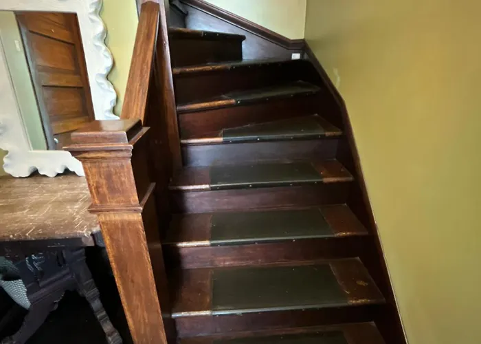 Irving Park Updated Vintage Top Unit 2-Flat