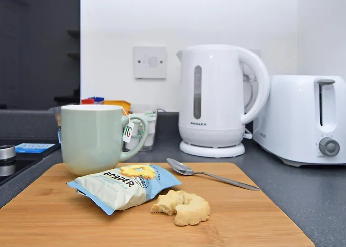 Sapphire Apartments By Yourstays - Comfy 1 Bedroom Apartments In Crewe