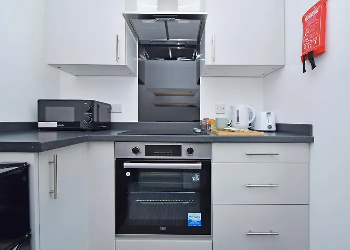 Sapphire Apartments By Yourstays - Comfy 1 Bedroom Apartments In Crewe