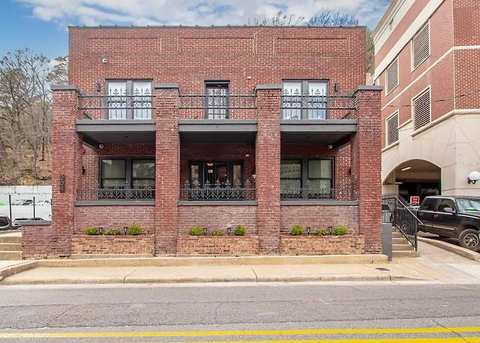 Historic Dtwn Studio, Walk To Bathhouses, Shops, Room # 103