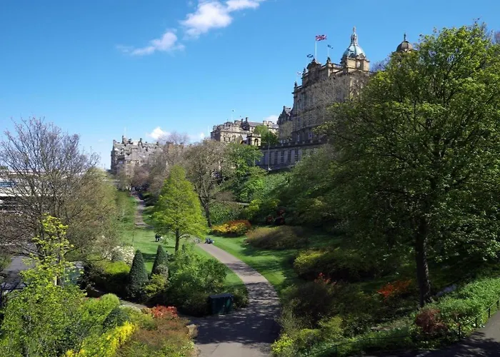 Dog friendly hotels Travelodge Edinburgh Haymarket