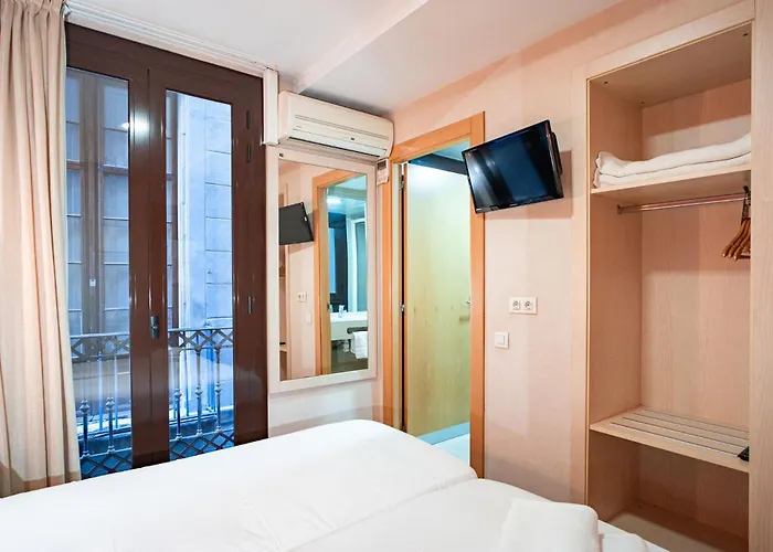  Hostal Fina