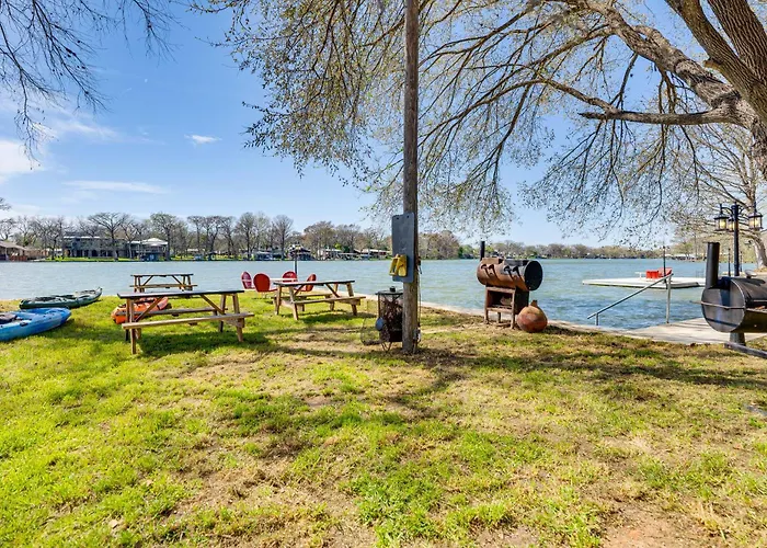 Lake Dunlap Studio W/ Shared Boat Ramp, Dock