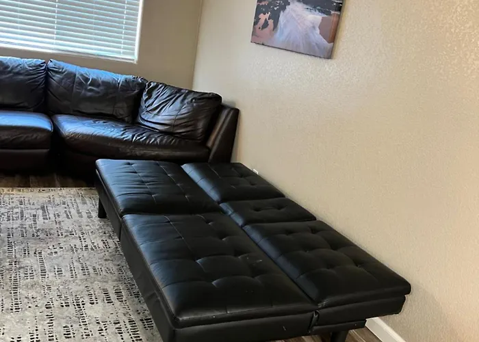 Quiet 1Bed,1Bath Condo With Free Parking
