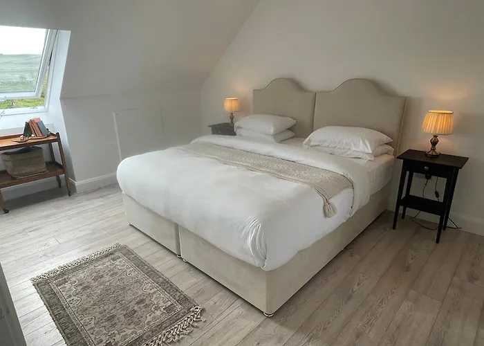 Two Bedroom Deluxe Sea View Guest Suite