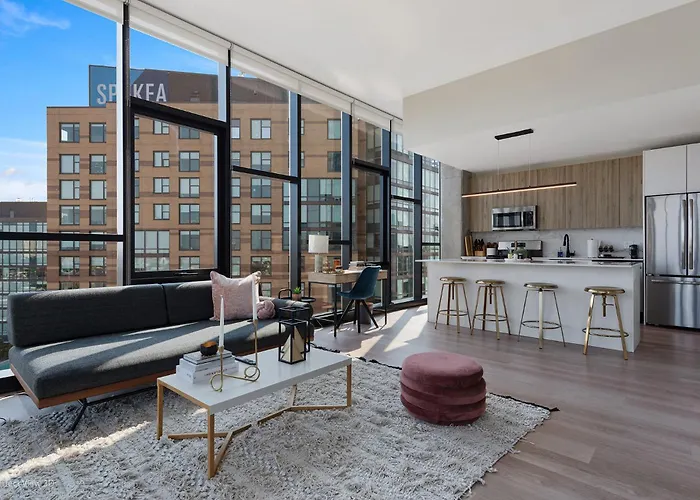 Avenir West Loop Penthouses With Iconic City Views