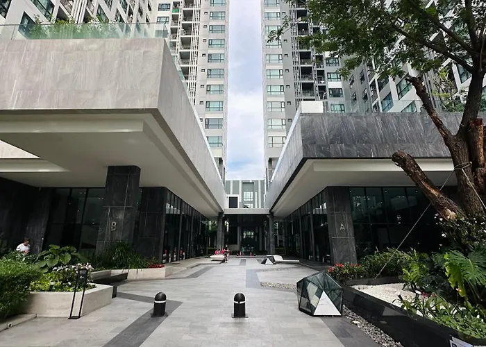 The Base Apartments At Central Pattaya