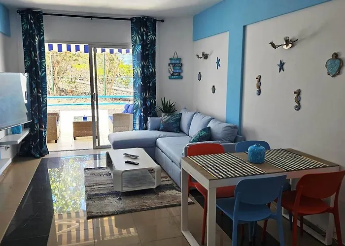 Blue Bay Paradise - Beach Front Apartment With Sea View