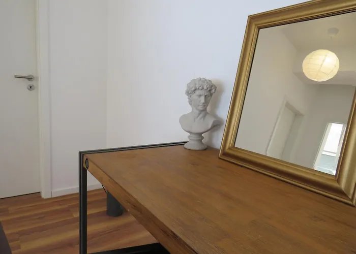 L8 Street - Q2 16