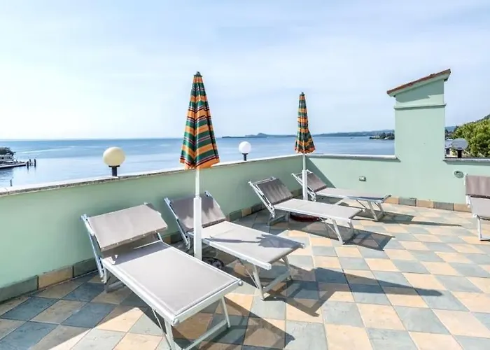 Casaleda, Delizioso Loft Fronte Lago