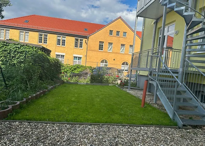 Ueber Den Daechern Von Halle