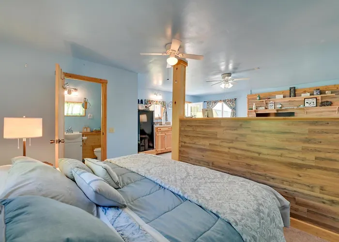 Hike, Fish & Unwind! Catskills Studio W/ Mtn Views