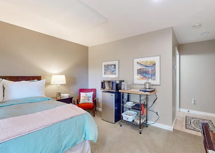 Rosario Relaxation Condo - C