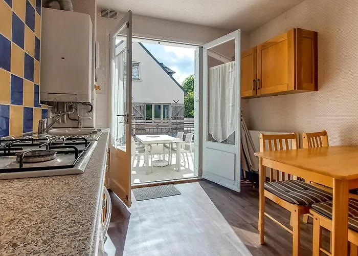 Awesome Apartment In Saint-Lunaire With Wifi