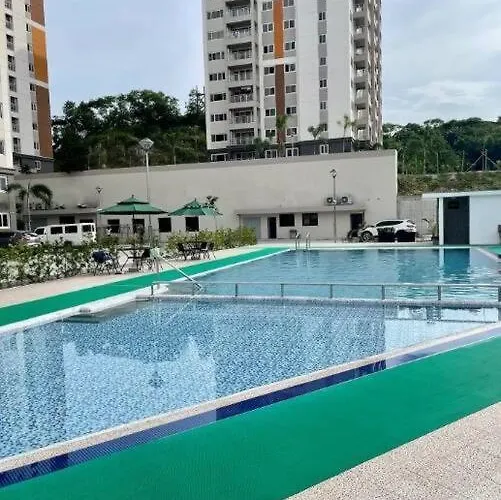 Cozy Condo In Clark Pampanga With Free Parking & Pool Access