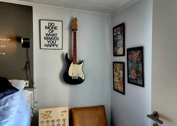 Studio Seven 7
