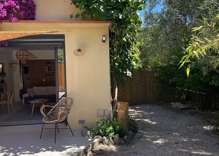 Charmant Rez De Jardin De Villa