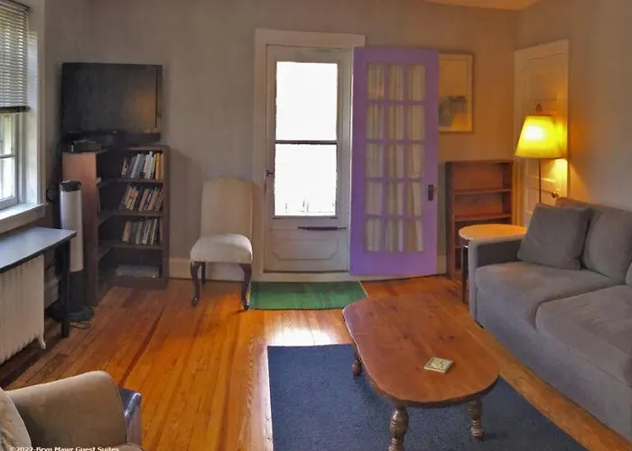 Bryn Mawr Guest Suites