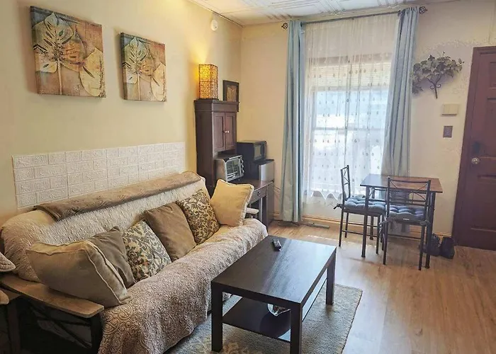 Walkable Uptown Area, King Suite, Quiet And Private