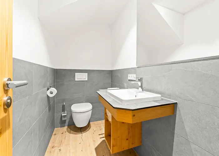 Schwarzenbach - Apartments & Rooftop Pool