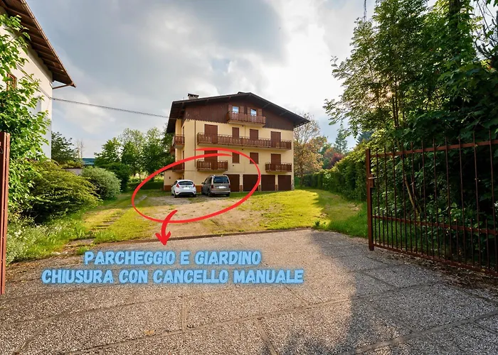 Asiago Centro Mansarda Con Balcone E Giardino
