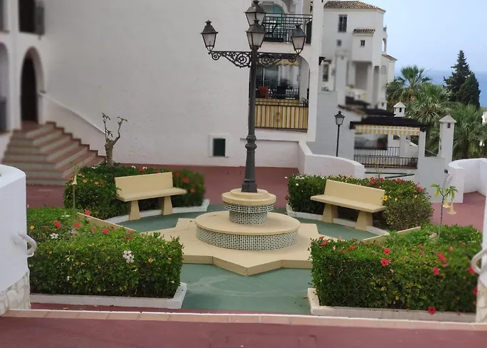 2 Bedrooms Sea View Apartment In Calahonda