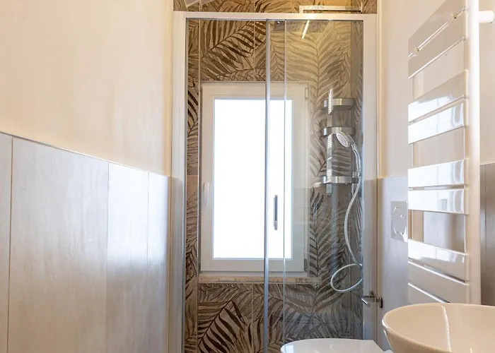 Villa Pra-Tu - Mansarda Moderna 2 Camere - P R A T U R E C C I Group