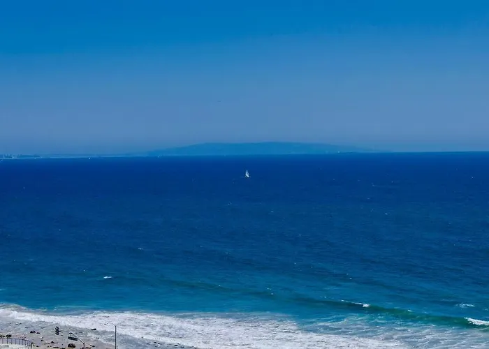 Ocean Paradise Santa Monica Adjacent 2 Bedroom