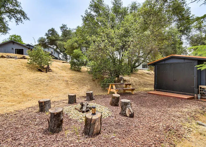 Yosemite Wellbeing Retreat On 5 Acres W/ Mtn Views