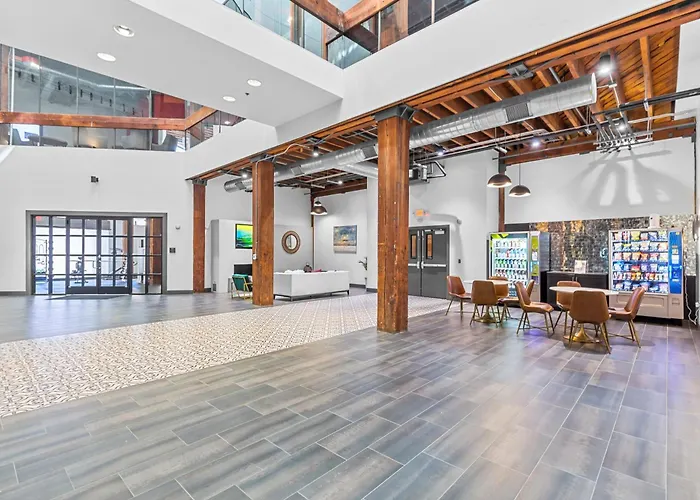 Brick & Bed Riverfront Lofts, P 4I
