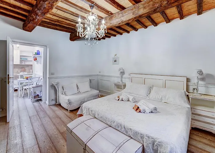 La Casa Bianca With Parking And View