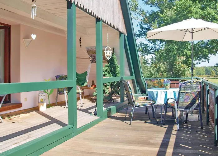 Cozy Apartment In Marlow Ot Bruenkendorf