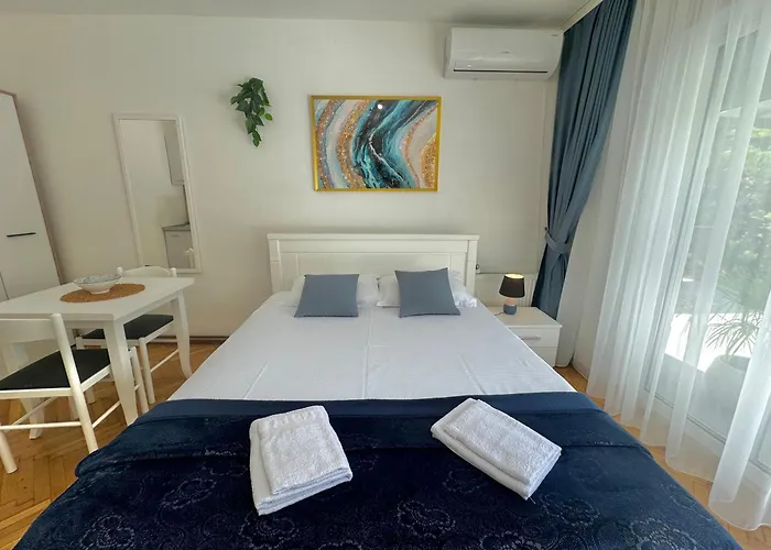 For-A Apartmani