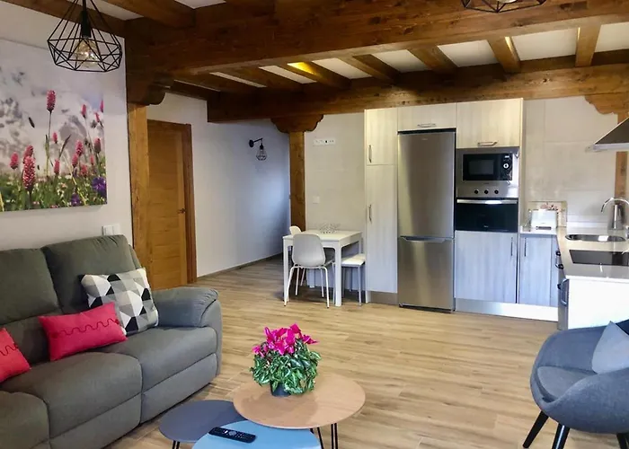 Apartamentos La Ventana De Mogrovejo