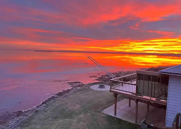 Sun Chaser Bay