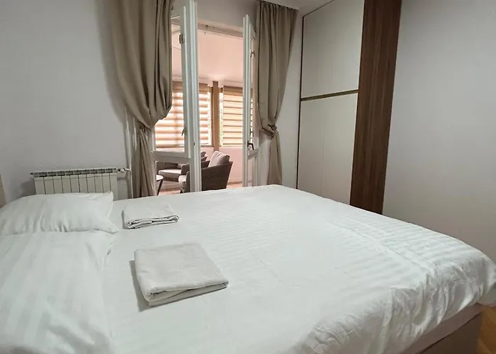 Apartments Oliva
