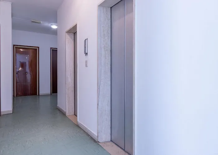 Guesthost - Lido Degli Estensi Flat A Due Passi Dalla Spiaggia