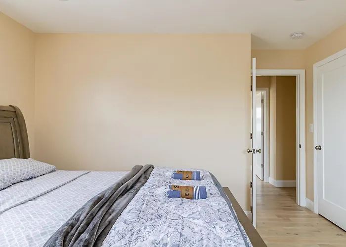 Spacious 3Br Condo Near Ventnor Beach